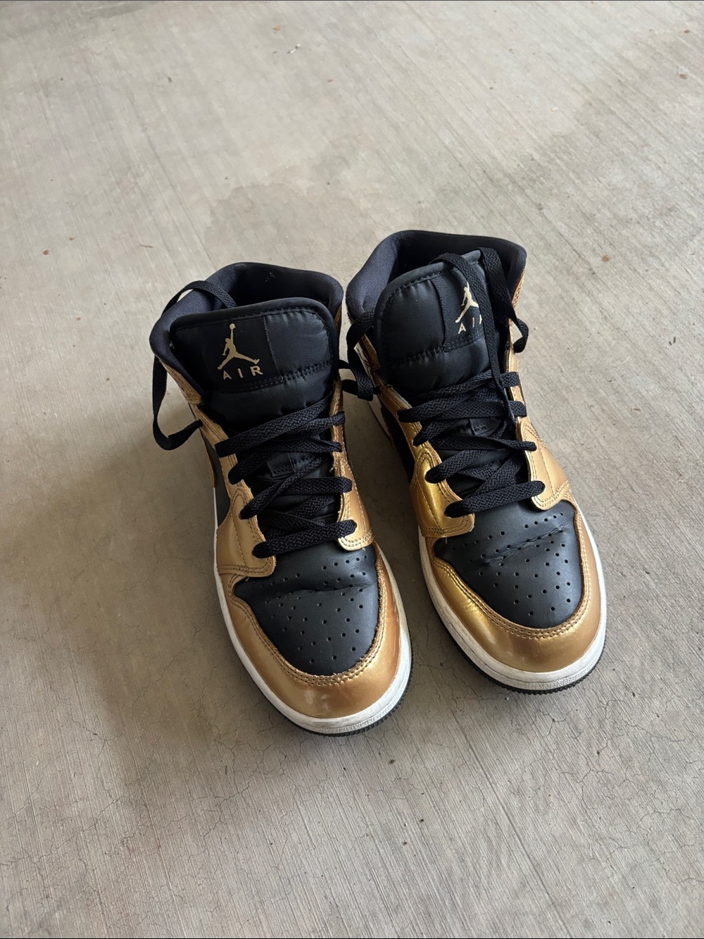 Jordan Mid-Top Sneakers in Black and Gold Metallic 6 youth